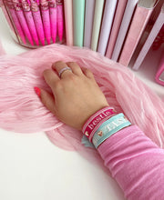 Friendship bracelets : Bestie/ TAS Groupie merch bracelets