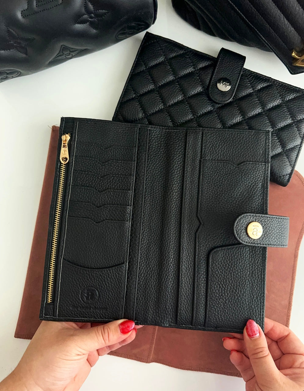 Luxe Quilted Weeks Cover - Black Noir