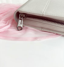 Dove Luxe Pen Case  *Limited Edition* NO COUPON CODES!