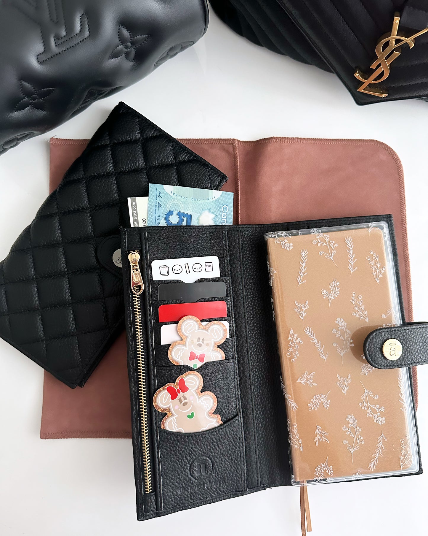 Luxe Quilted Weeks Cover - Black Noir