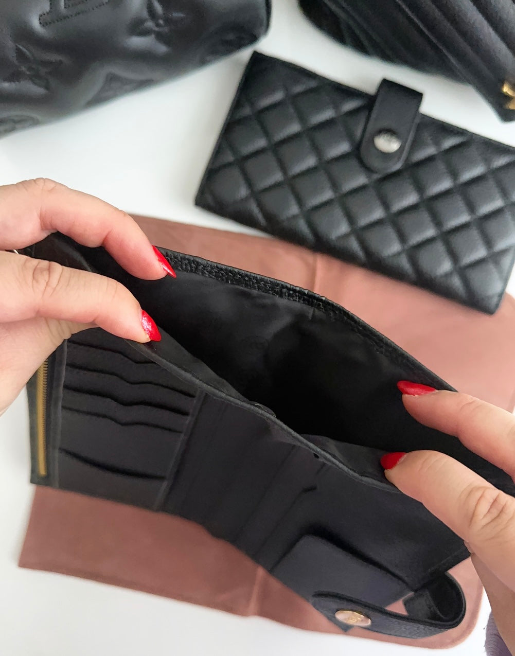 Luxe Quilted Weeks Cover - Black Noir
