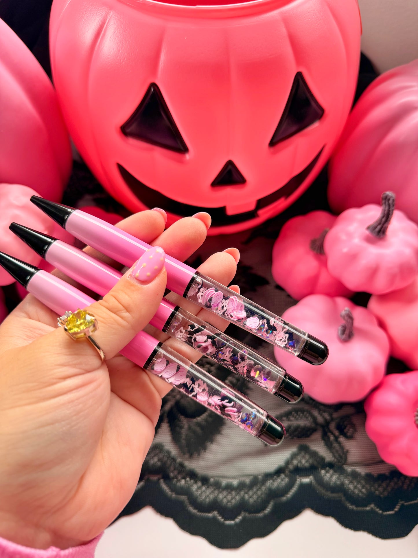 Pretty Little Nightmares Collection ✨ glow in the dark ✨