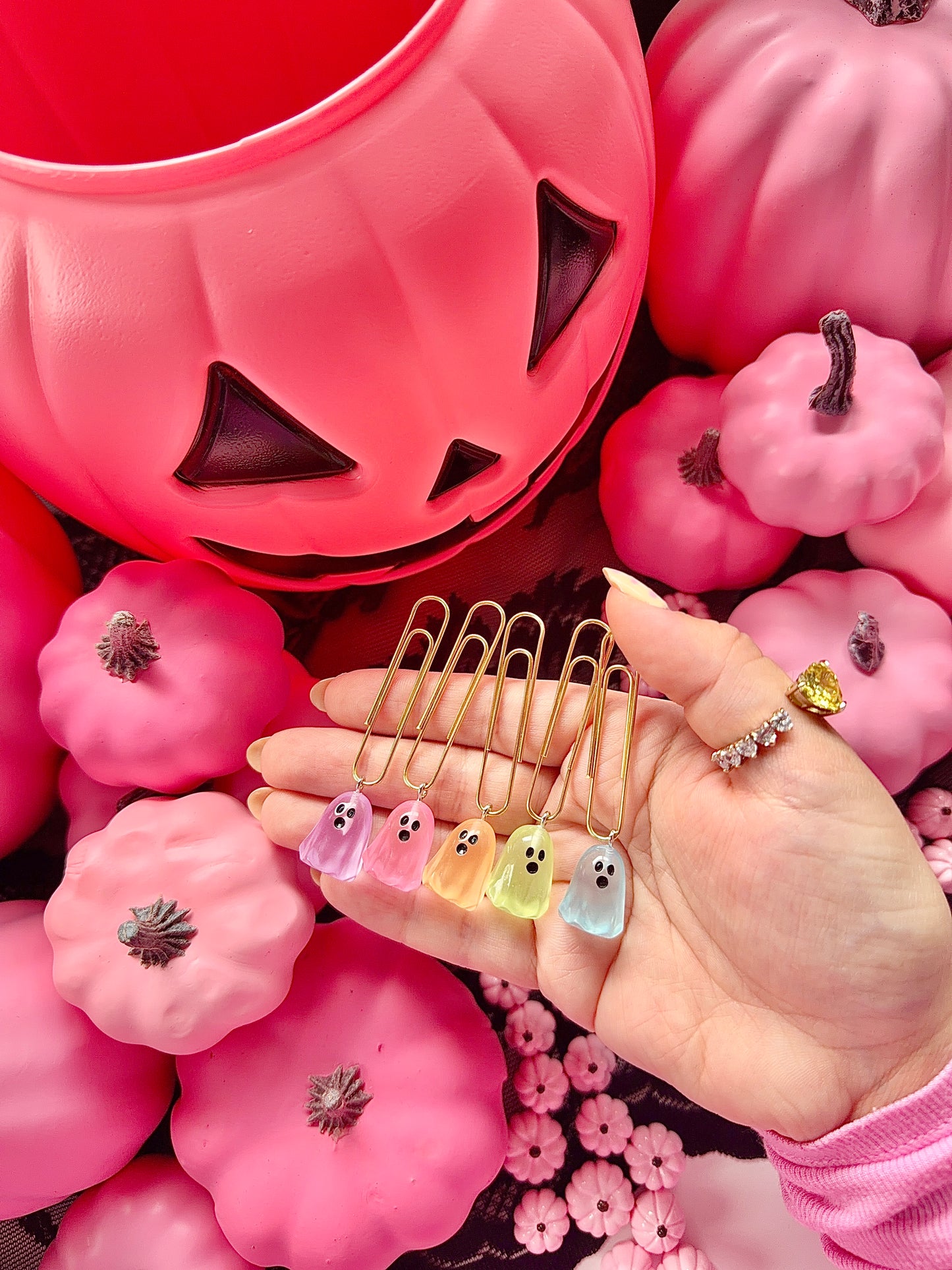 Glow in the dark ghosties