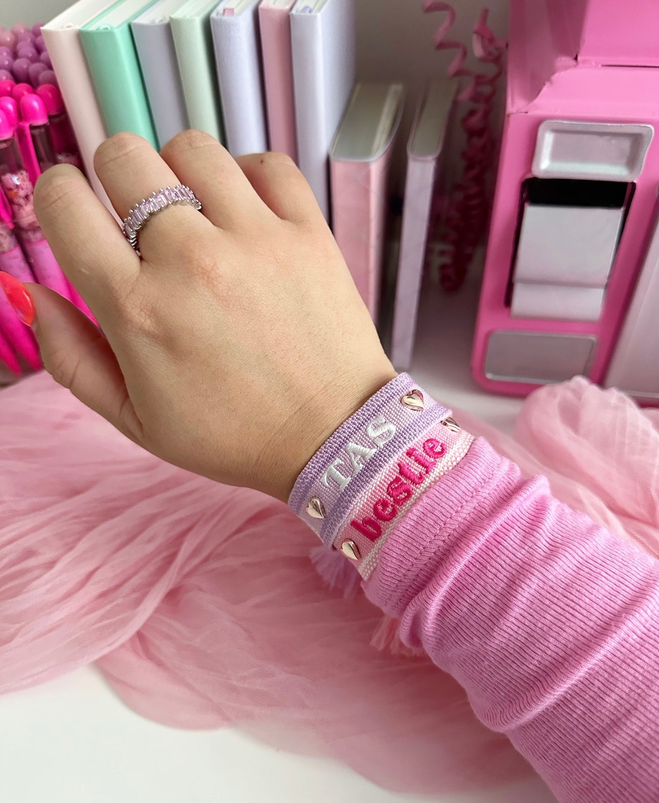 Friendship bracelets : Bestie/ TAS Groupie merch bracelets