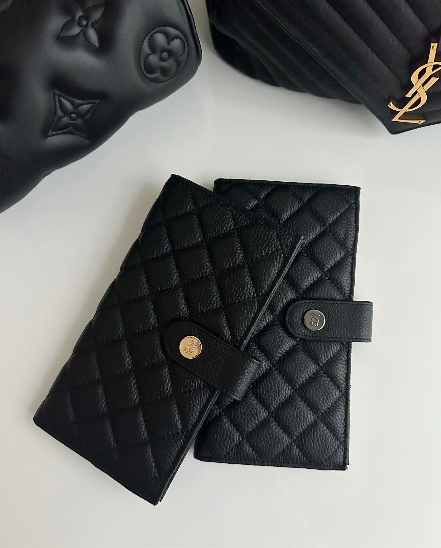 Luxe Quilted Weeks Cover - Black Noir