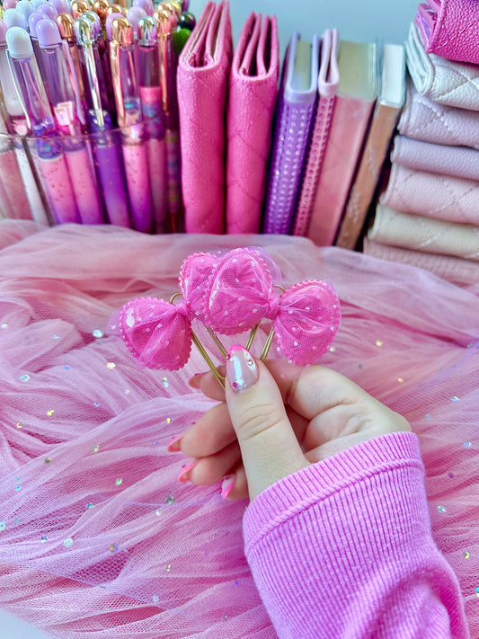 Bows & frills