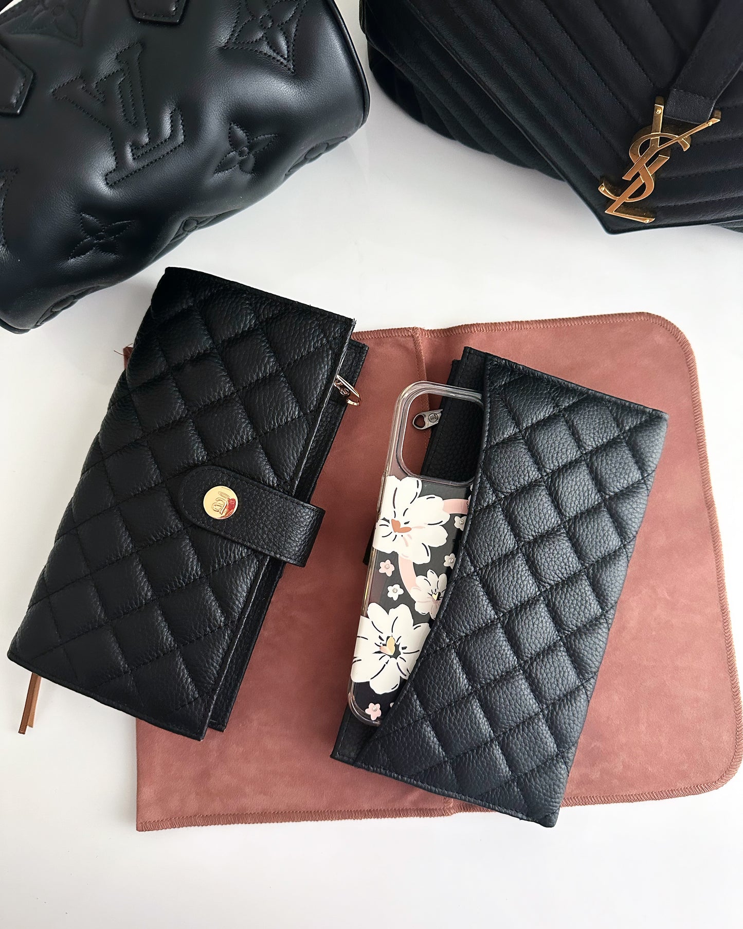 Luxe Quilted Weeks Cover - Black Noir