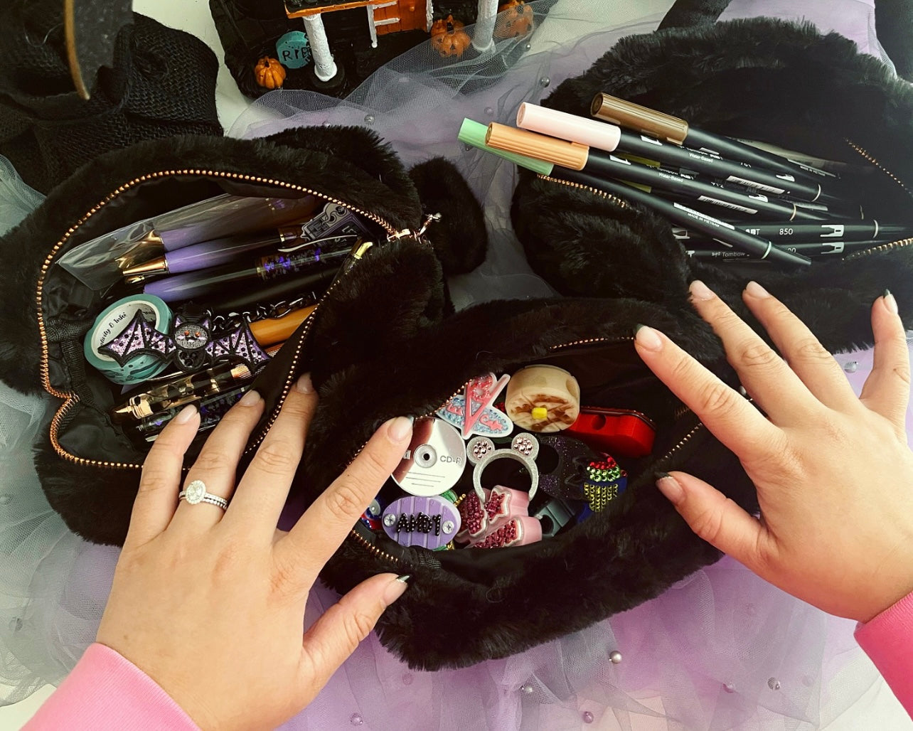 Noir/ Black Luxe Fur Pouch