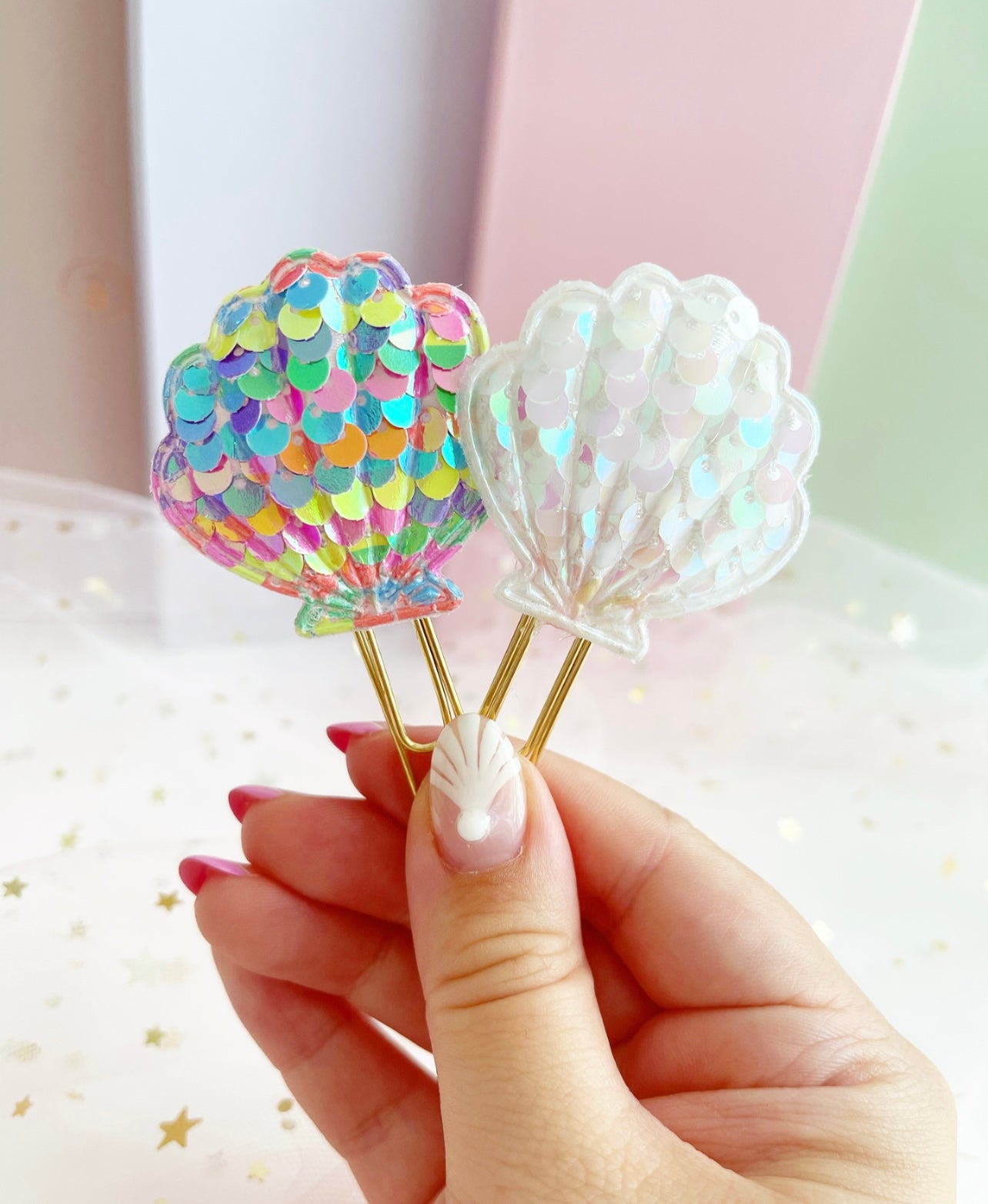 sequins shell clip