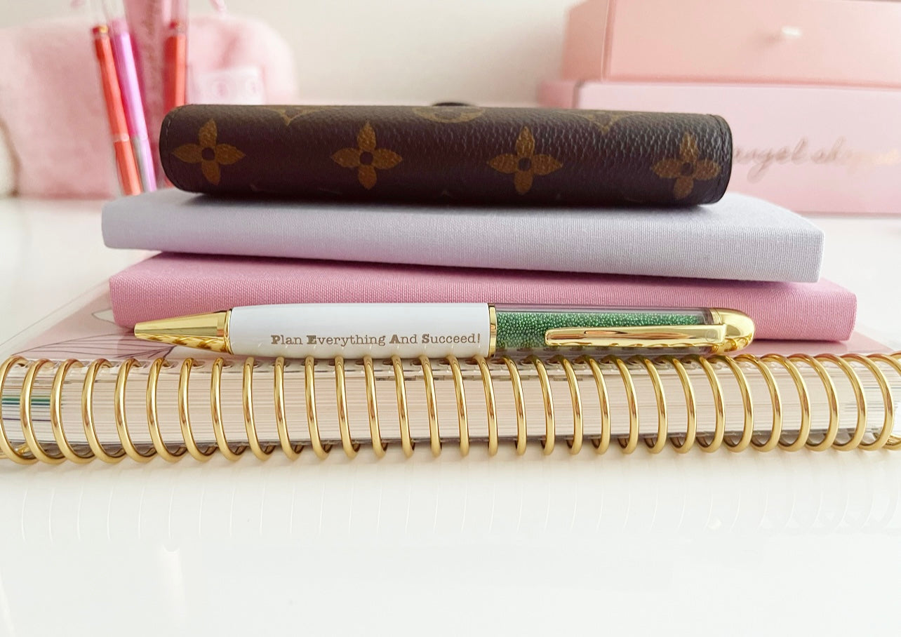 The Queen Pea pen