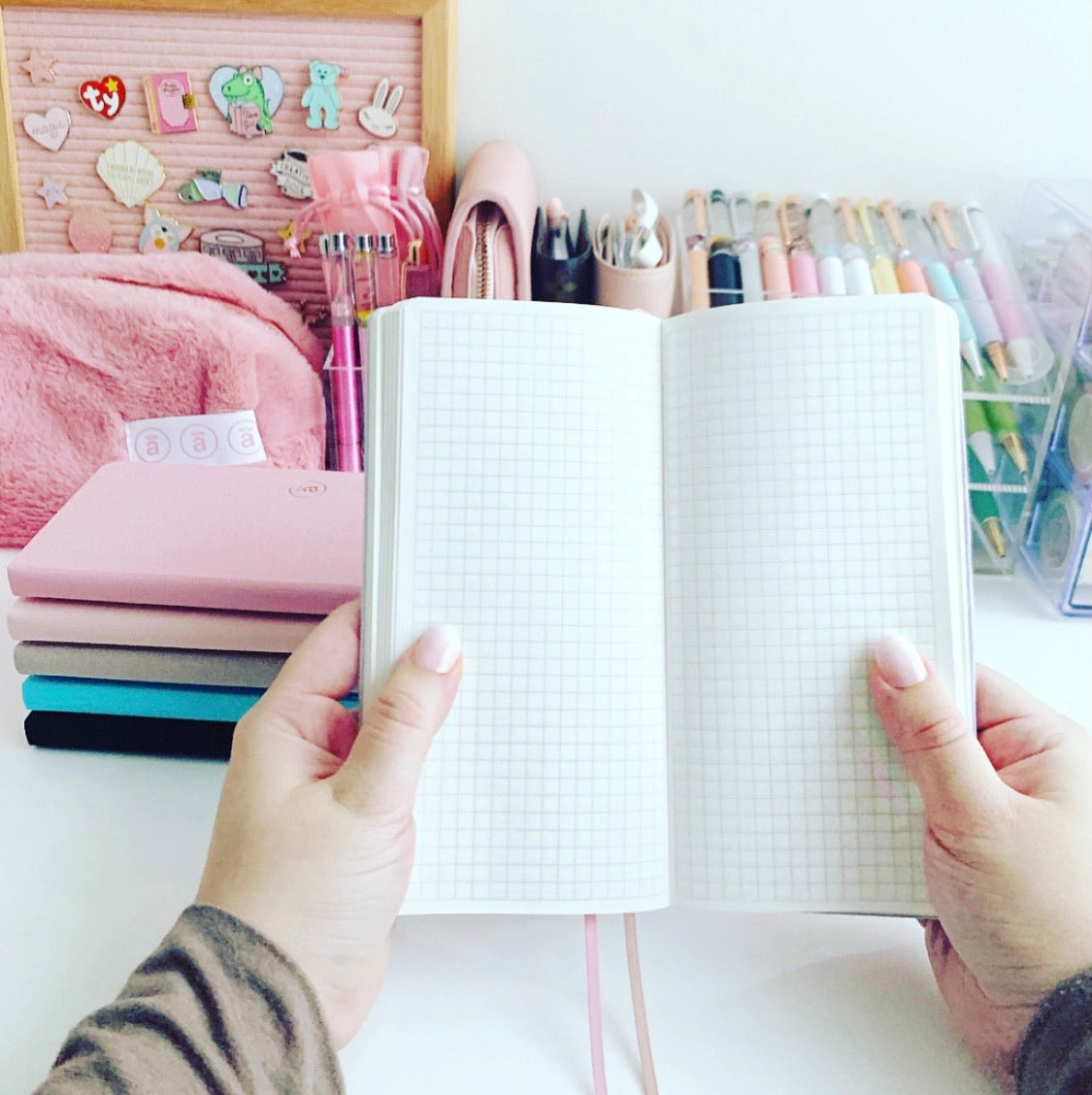TAS weekly planner with white TOMOE RIVER PAPER