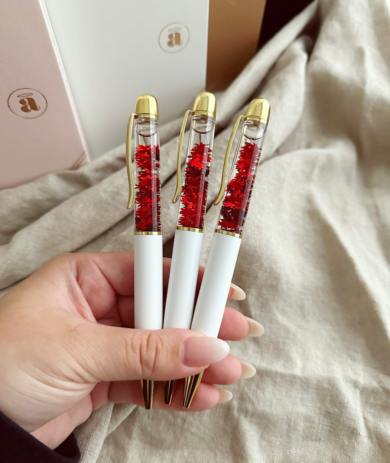 Canadian Planner/ Maple Leaf pen