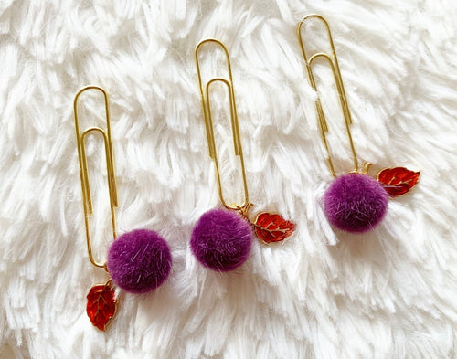 leaf PomPom dangle clip