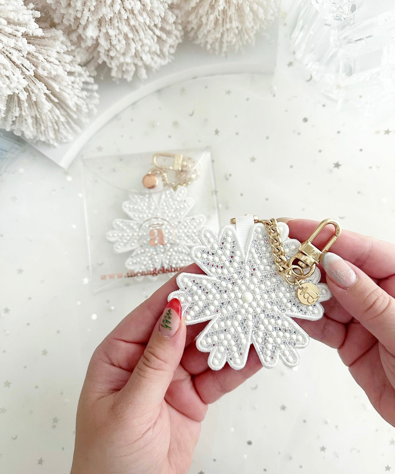 The Angel outlet Shoppe Snowflake Keychain