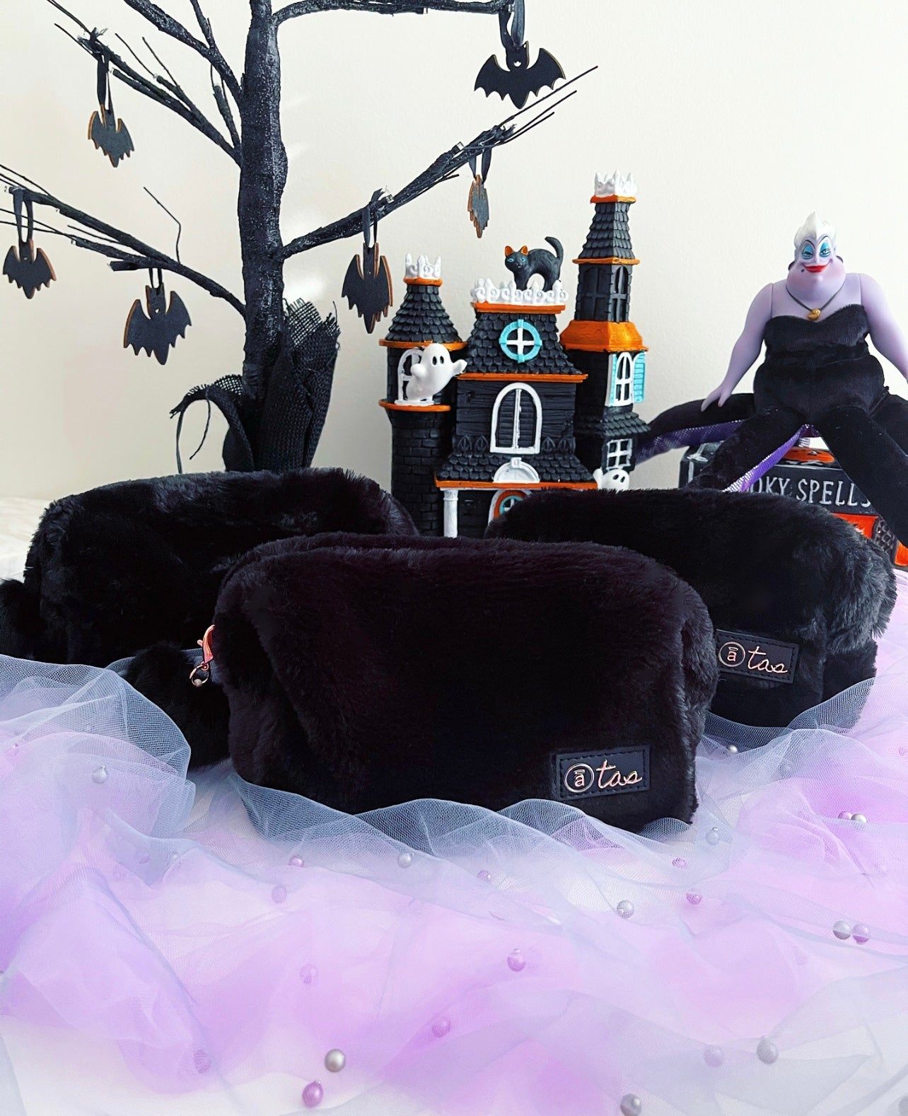 Noir/ Black Luxe Fur Pouch